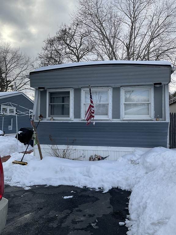 91 Berkeley Street - Photo 1