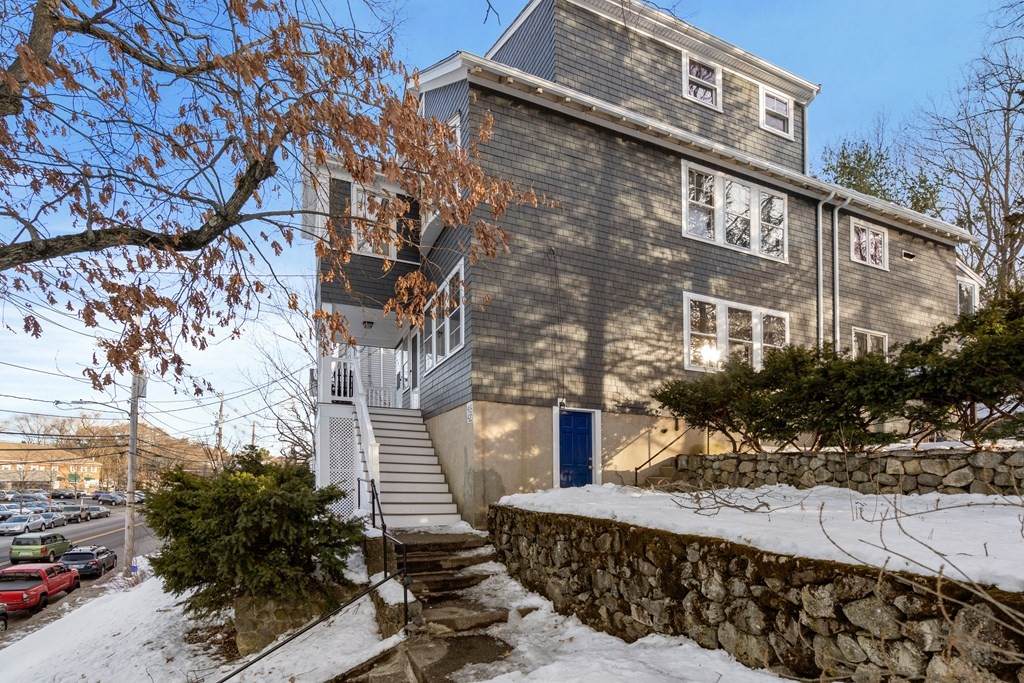 420 Massachusetts Ave - Photo 1