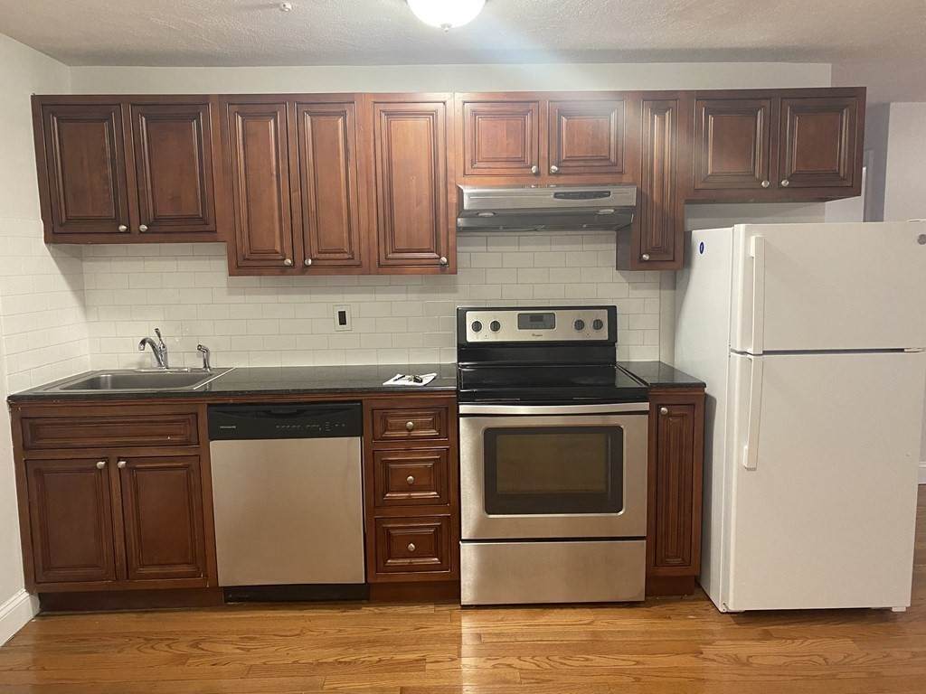 86 Harvard Street - Photo 1