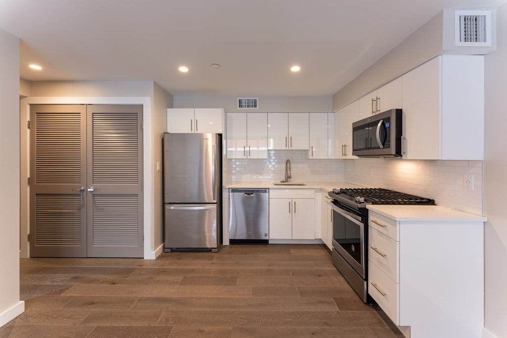 244 Hanover St. - Photo 1