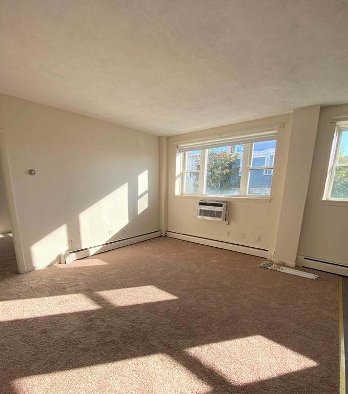 740 East 7th St - Photo 1