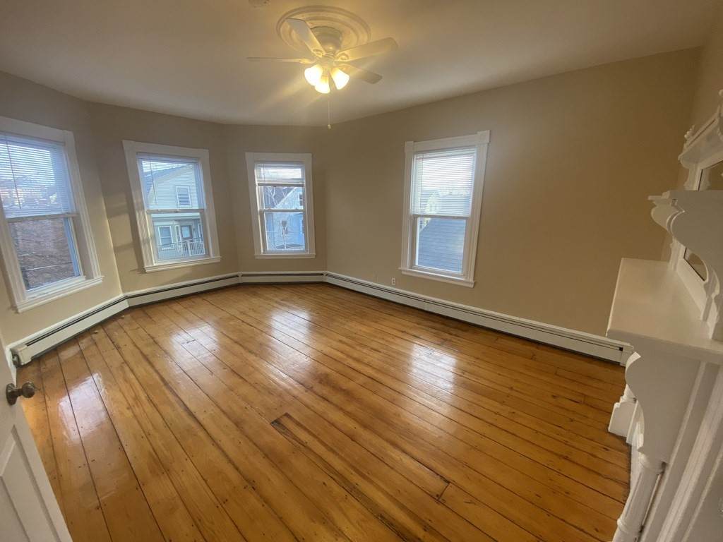 24 Linden Ave - Photo 1