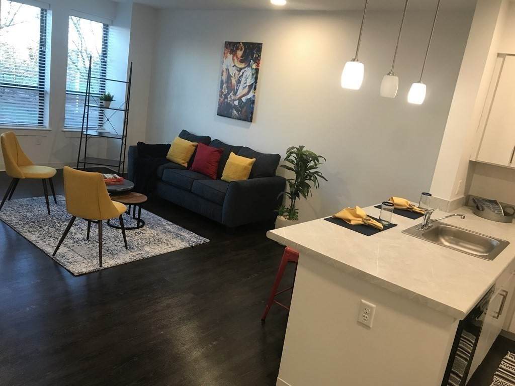 100 Cabot St - Photo 1