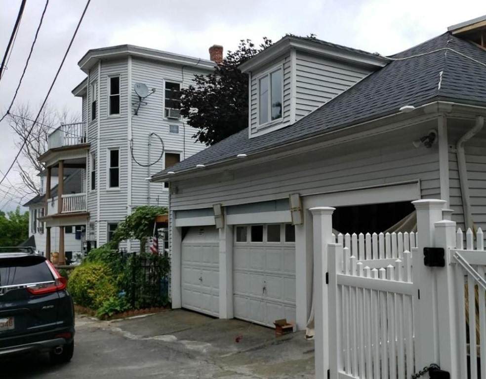 14-16 Davis St - Photo 1