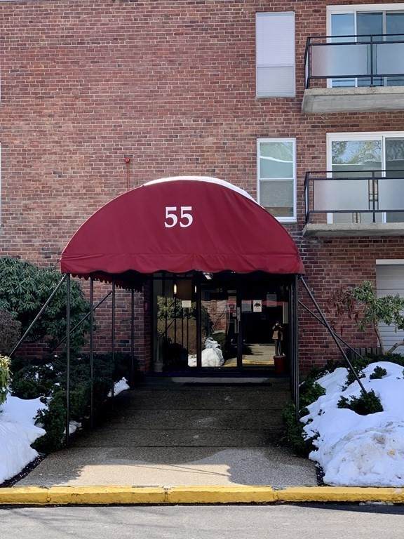 55 Broadlawn Park - Photo 1