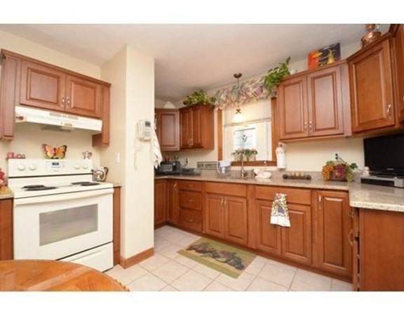 27 Falcon St, - Photo 1