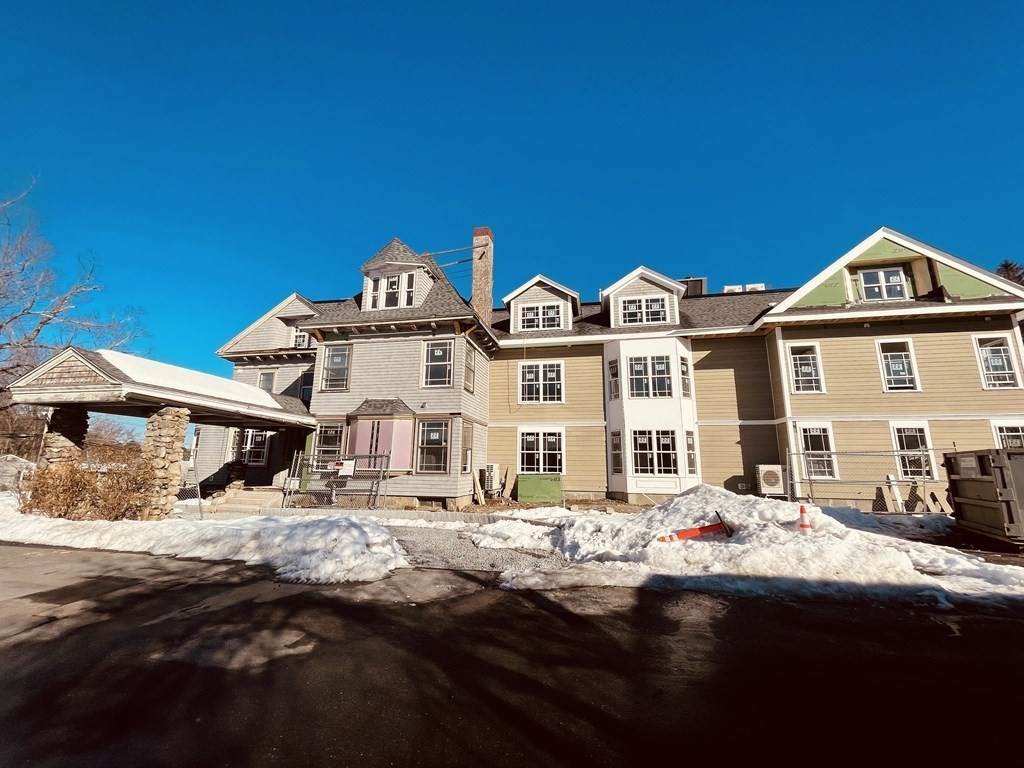 340 Winter St - Photo 1
