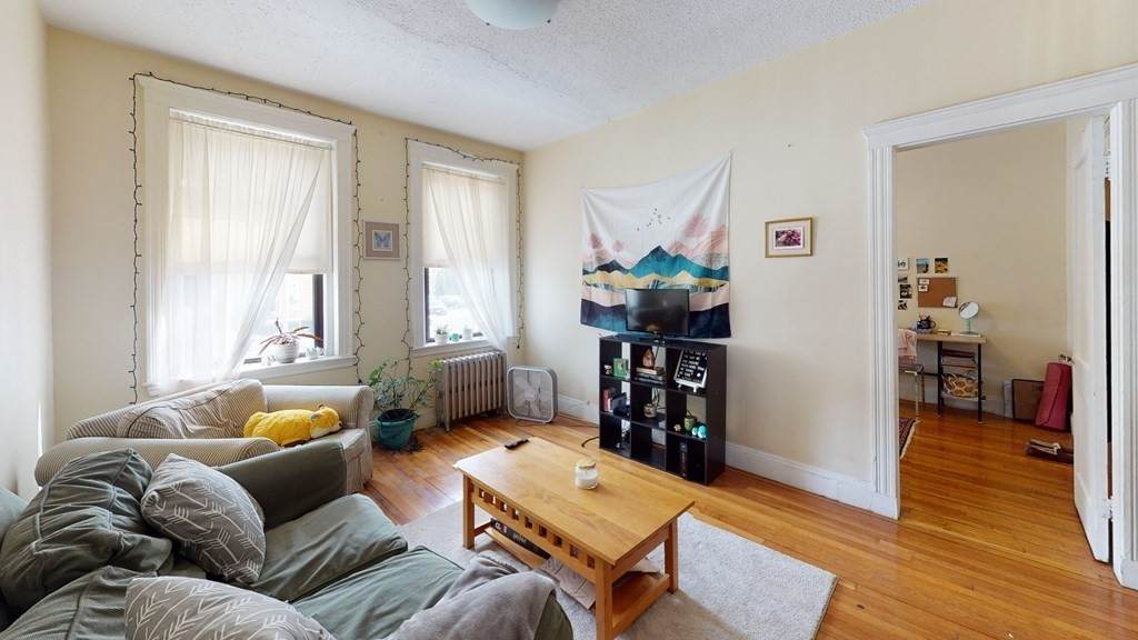 185 Chestnut Hill Ave - Photo 1