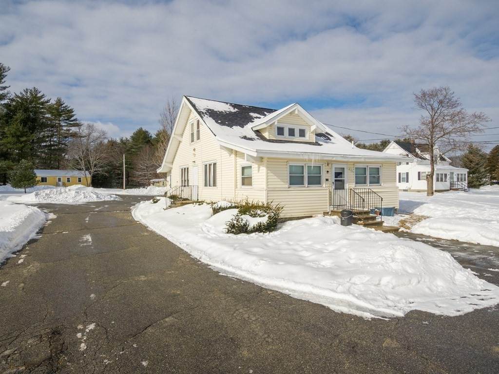 131 Lafayette Rd - Photo 1