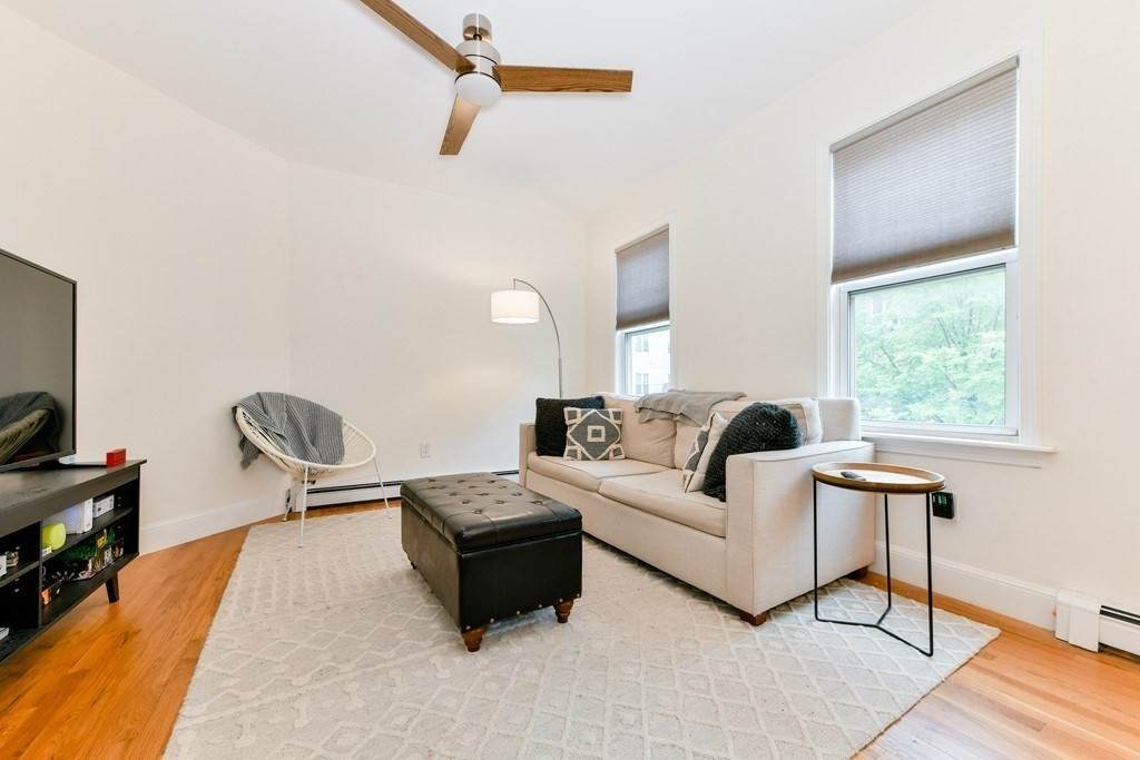 265 Silver Street - Photo 1
