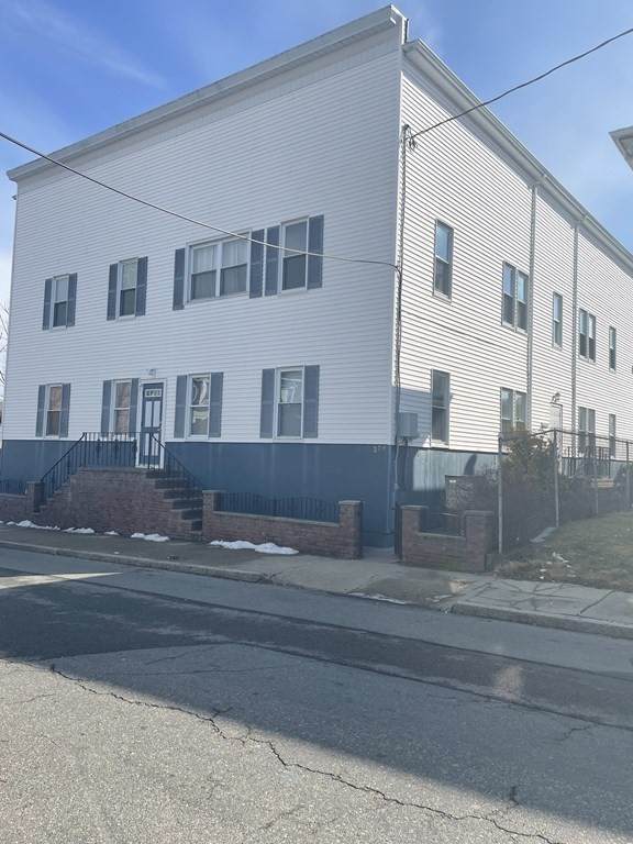 370 3Rd St - Photo 1