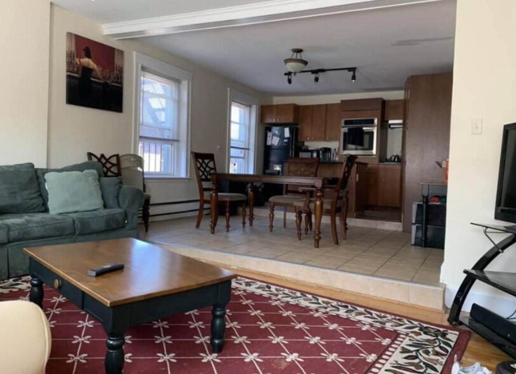 443 Hanover St - Photo 1