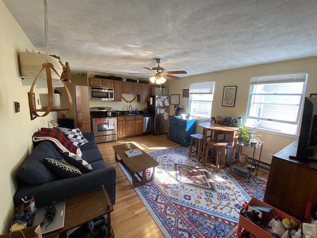 217 Holland St - Photo 1