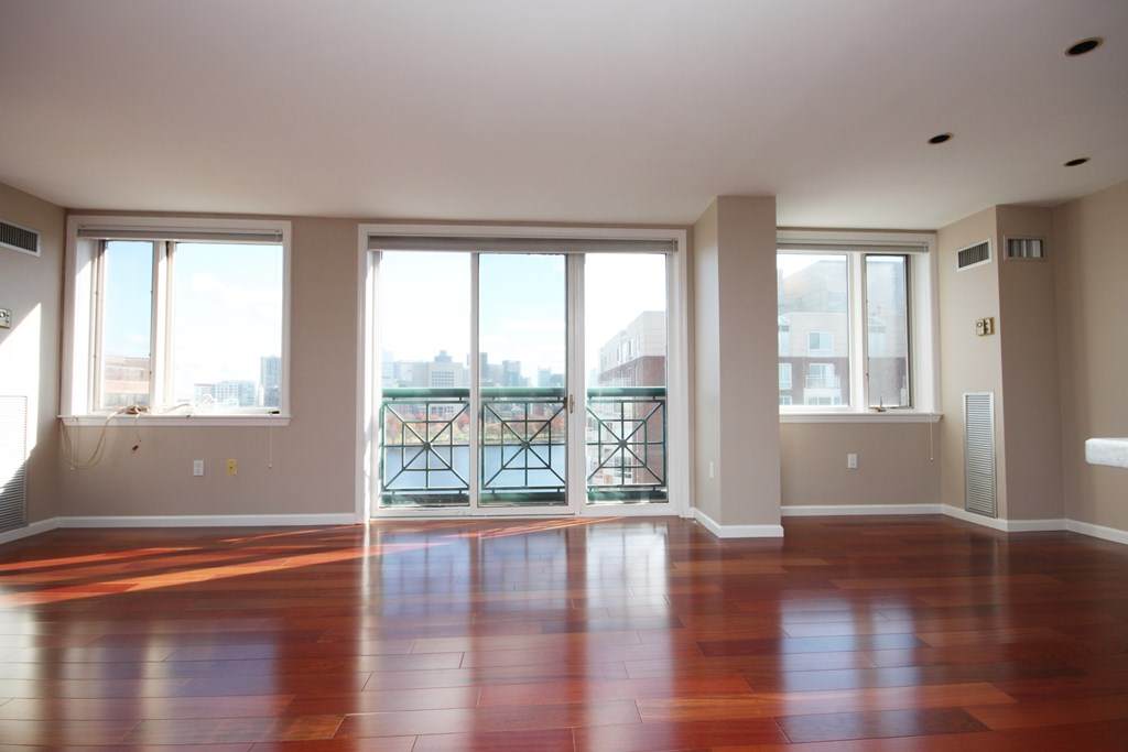 10 Rogers St - Photo 1