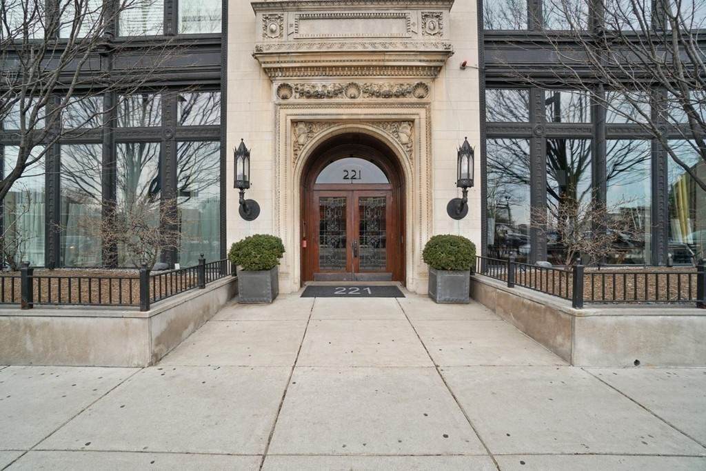 221 Columbus Avenue - Photo 1