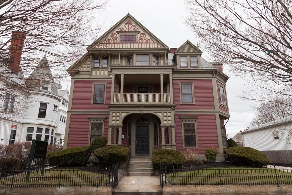 463 Broadway - Photo 1