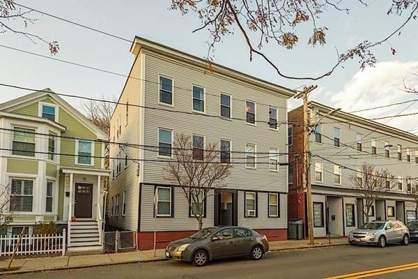 137 Columbia St - Photo 1