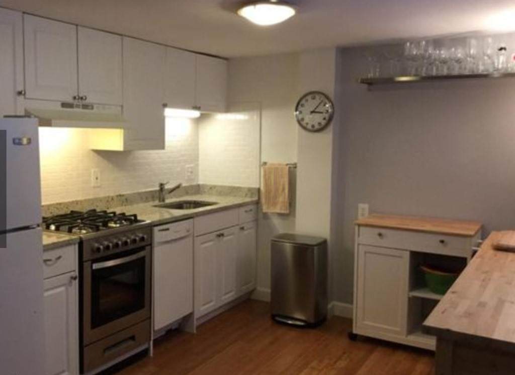 124 Sutherland Rd - Photo 1