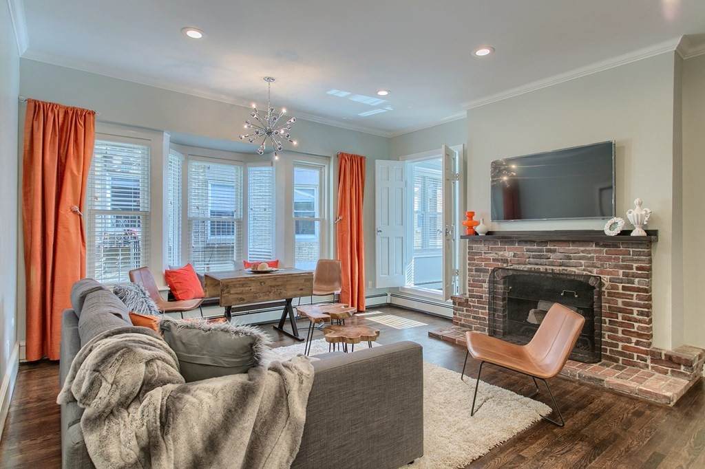 1575 Beacon - Photo 1