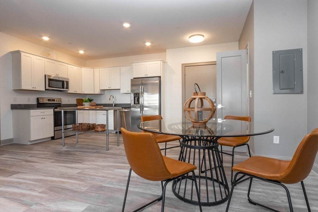 105 Porter Street - Photo 1