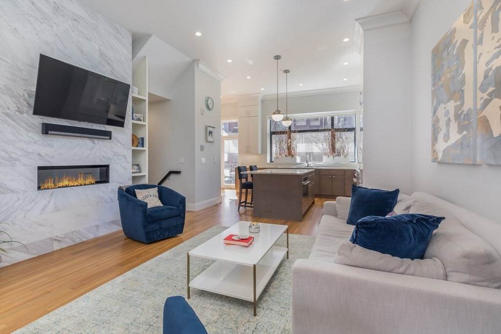 44 Upton Street - Photo 1