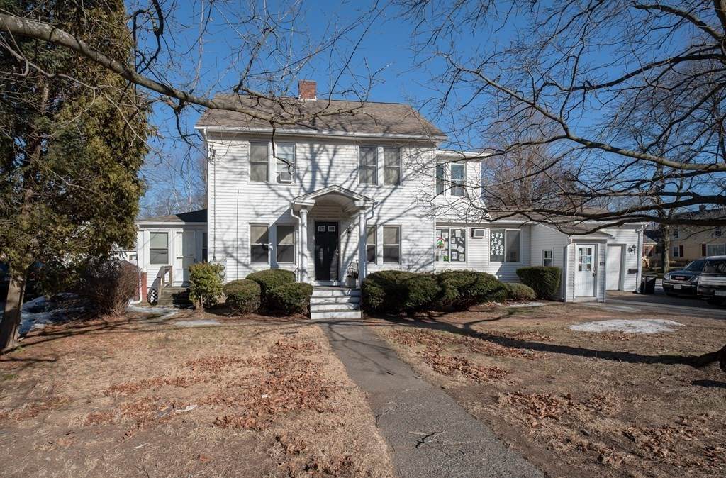 121 N Main St - Photo 1
