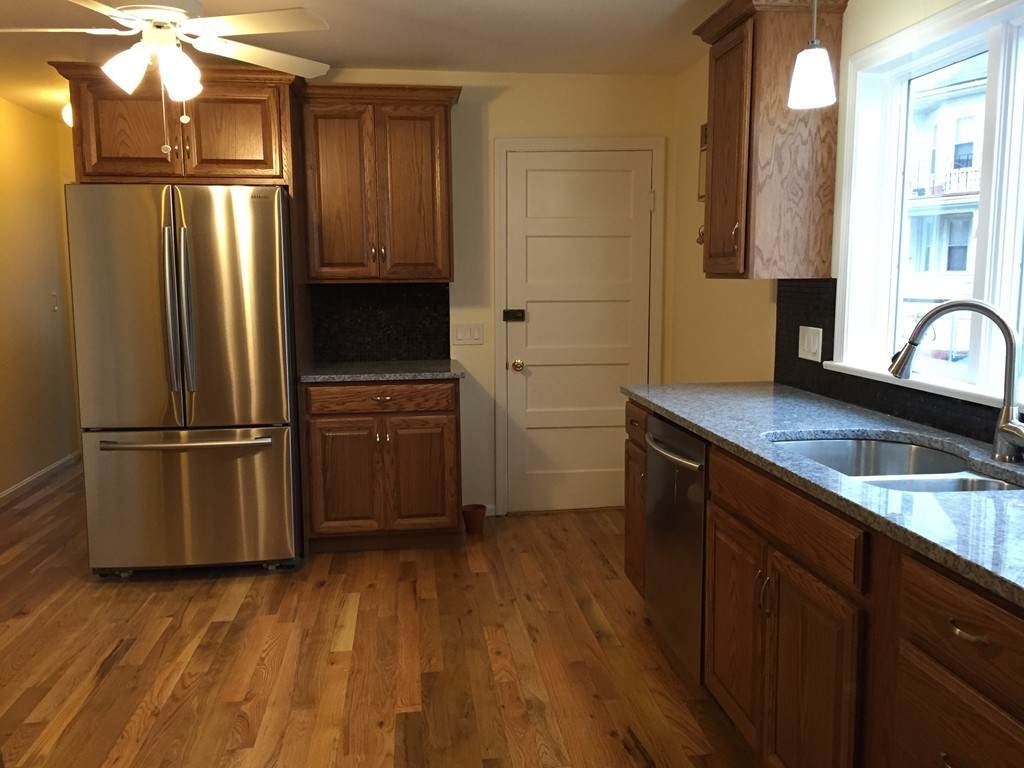 73 Broadway - Photo 1