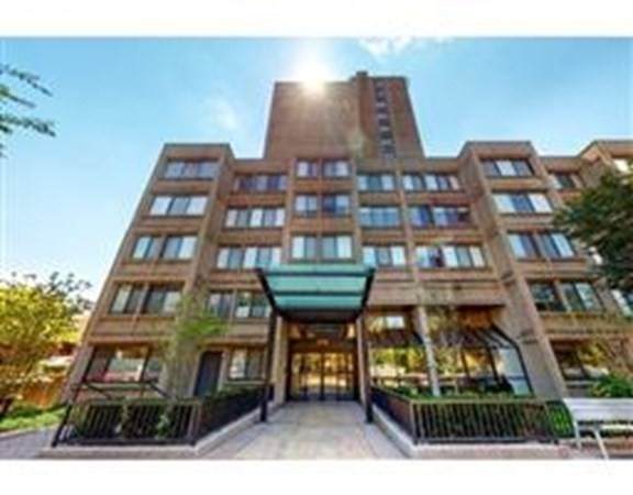 1731 Beacon St - Photo 1