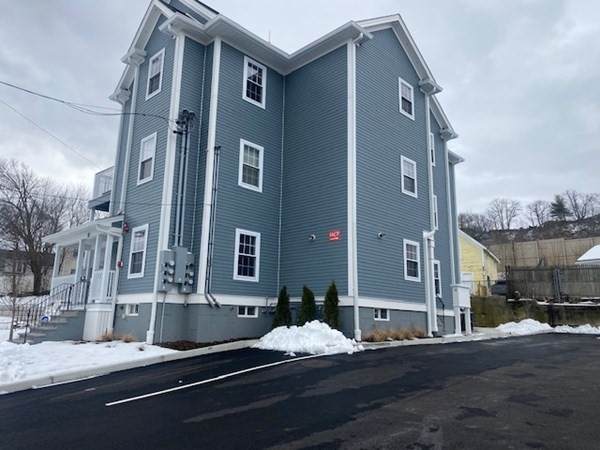 18 Bates - Photo 1