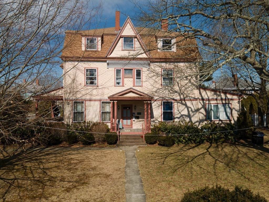 127 Hawthorne - Photo 1