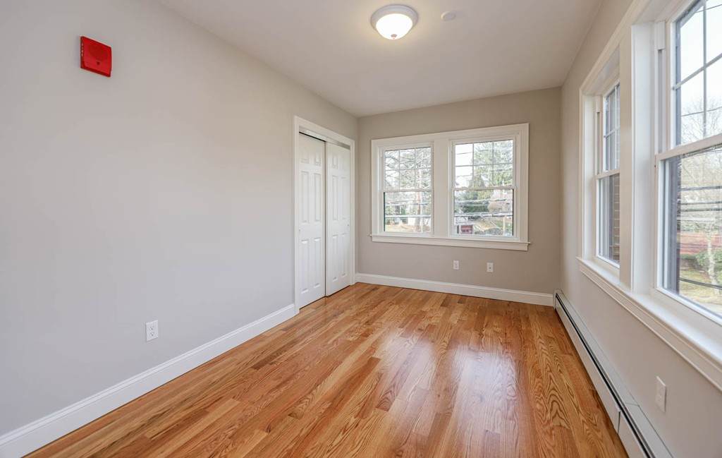 118 Bridge St - Photo 1