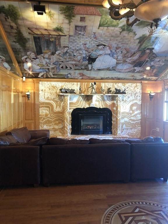300 River St - Photo 1