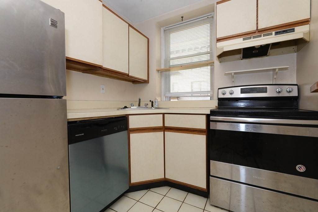 1427 Commonwealth - Photo 1