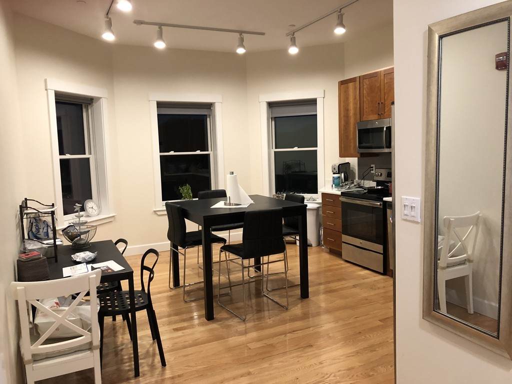 367 Harvard - Photo 1