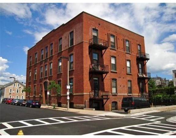 125 B Street - Photo 1