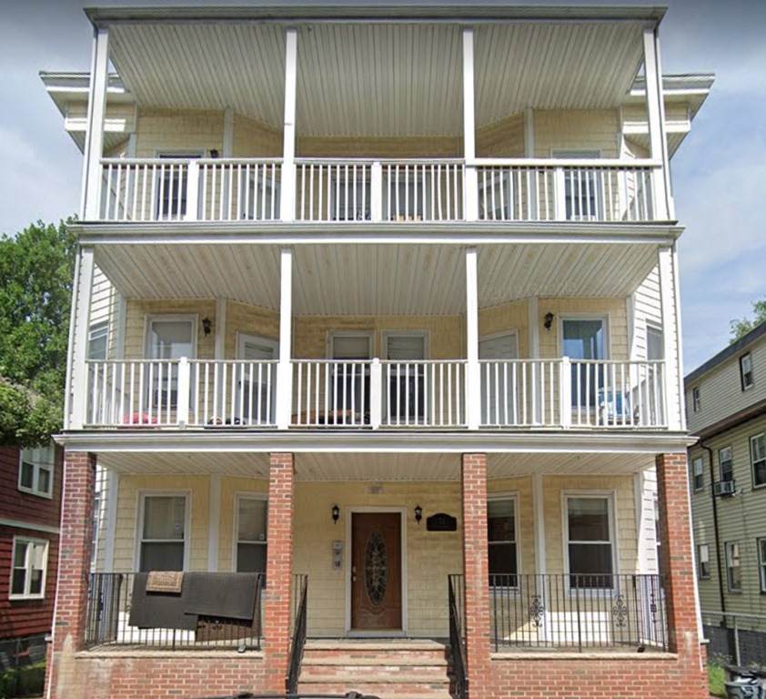 71 W Selden - Photo 1