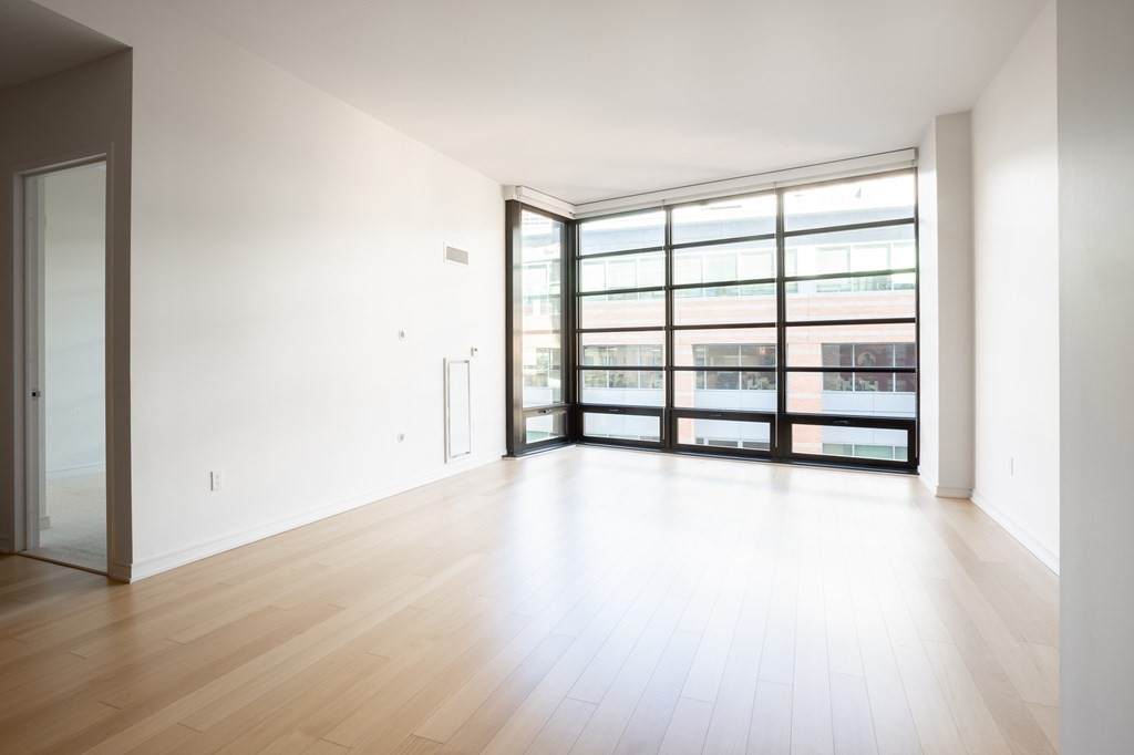 580 Washington St - Photo 1