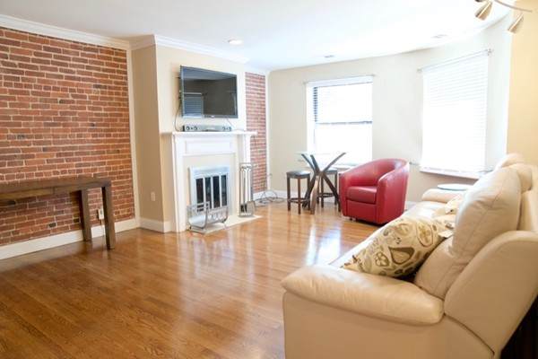 79 Gainsborough Street - Photo 1