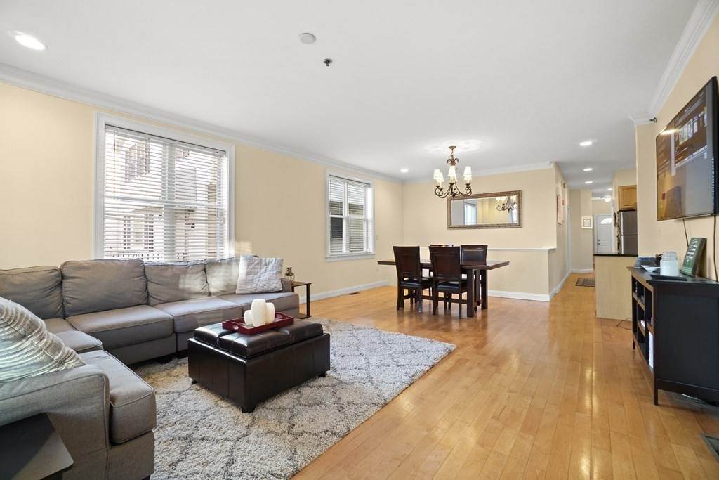 8 Howell Street - Photo 1