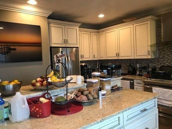 26 Willard St - Photo 1