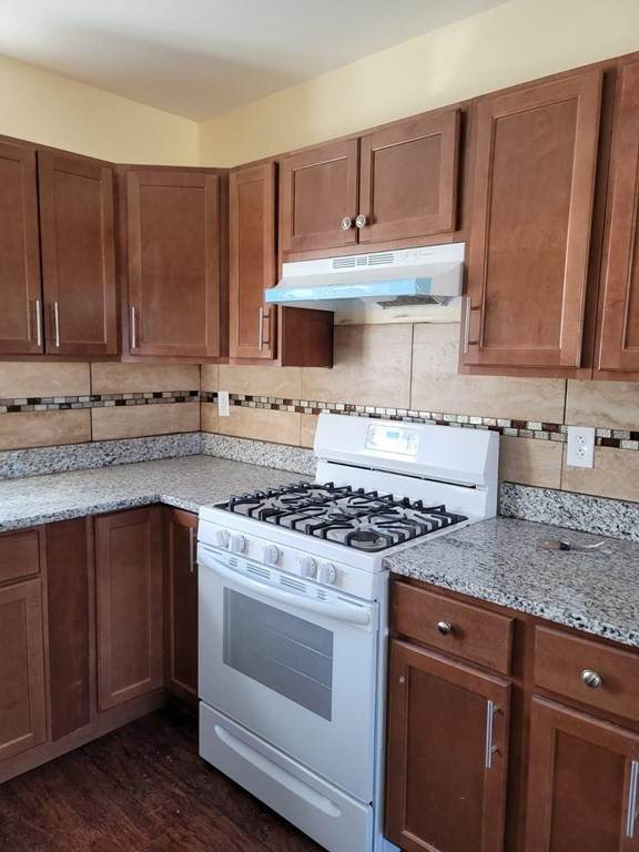 222 Harvard - Photo 1