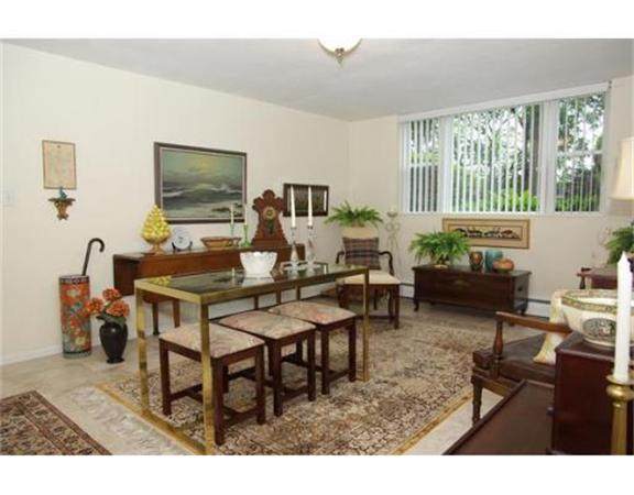 221 Minot St - Photo 1
