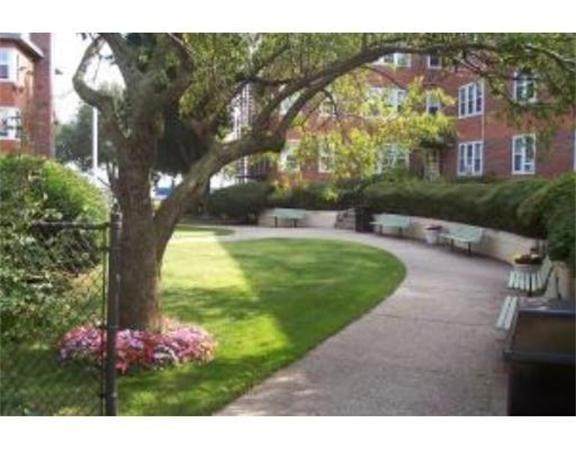 125 Farragut Rd - Photo 1