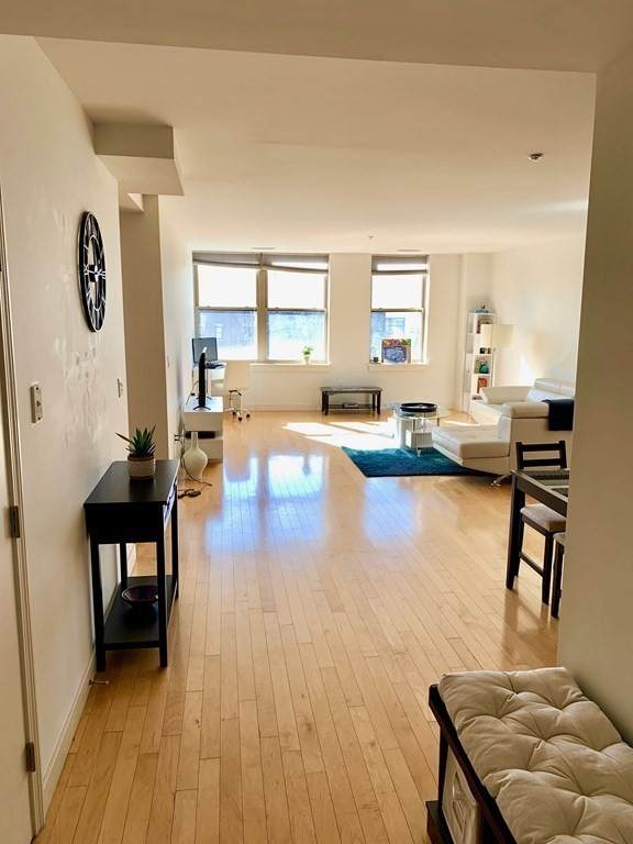 323 Boylston St - Photo 1