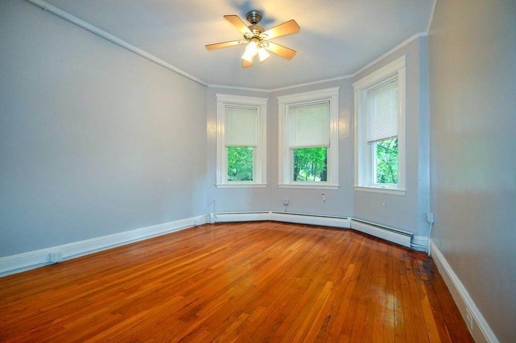 1840 Commonwealth - Photo 1