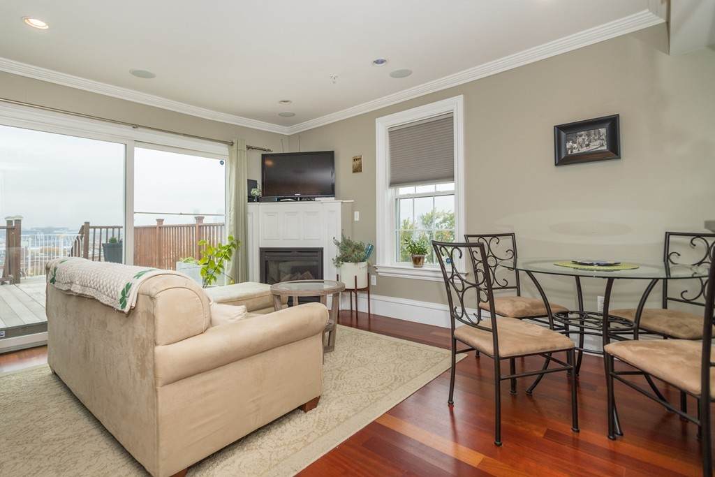 37 Old Harbor St - Photo 1
