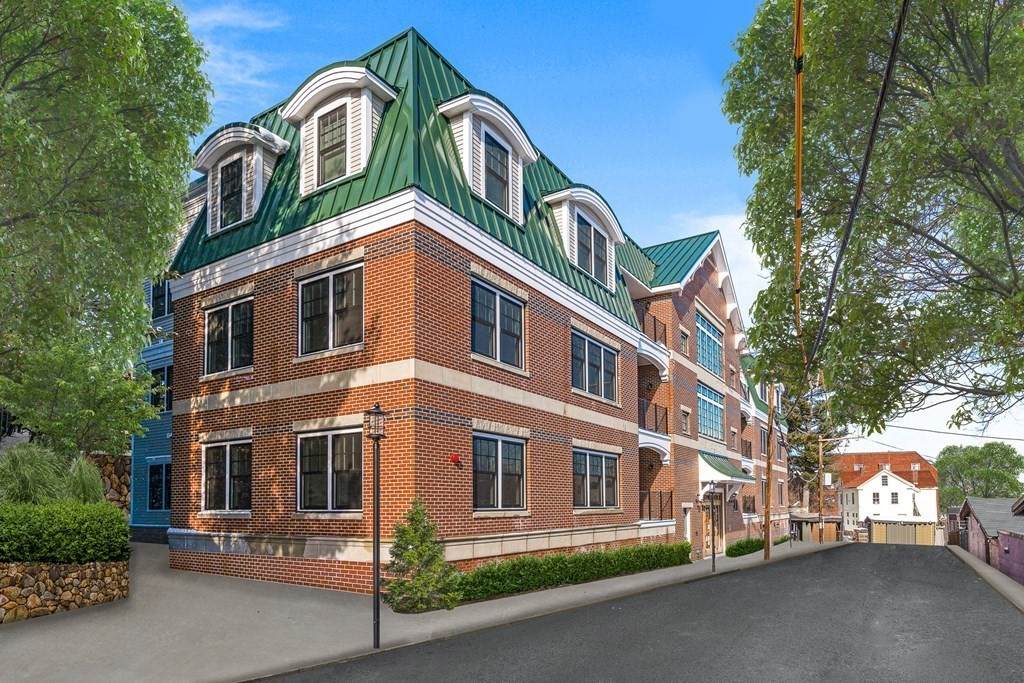 36 Elmwood - Photo 1