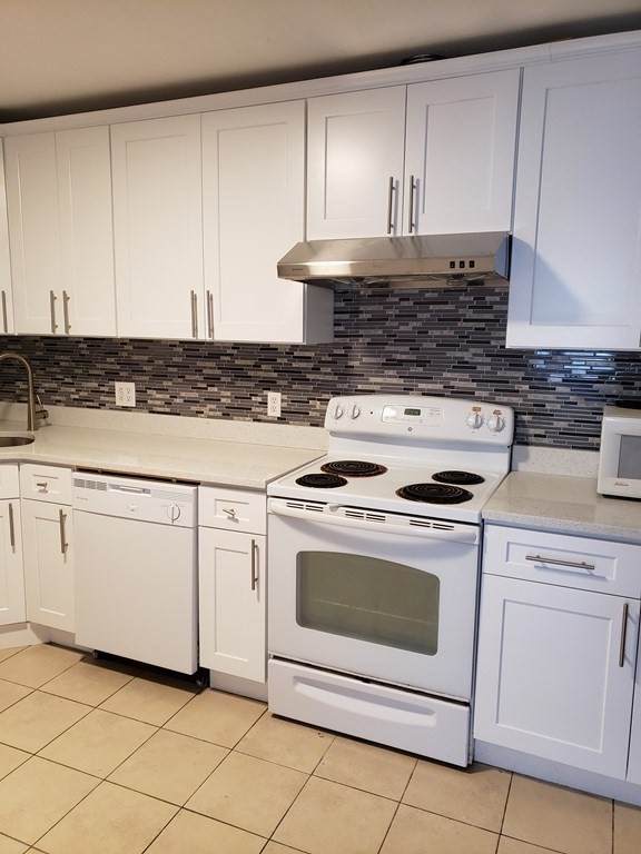 661 Main St - Photo 1