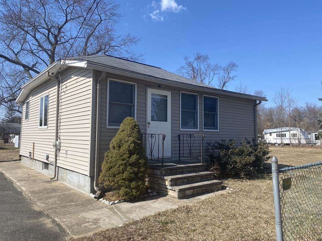 13 Pond Street - Photo 1