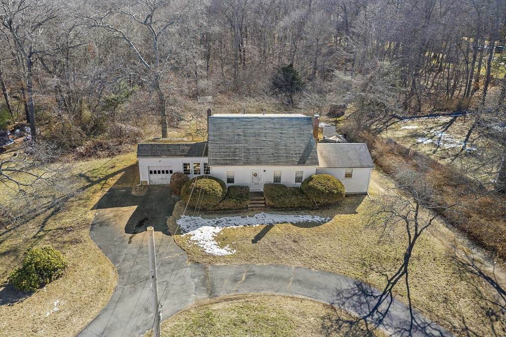 870 Temple Street - Photo 1